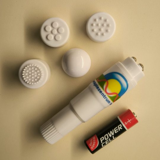 Vibrationsmassagegerät mit Batterien